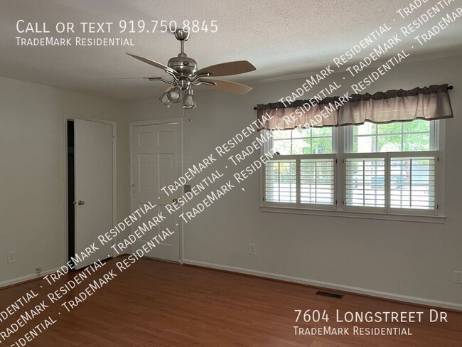 Photo - 7604 Longstreet Dr