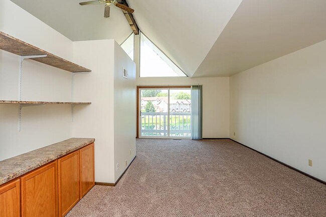 Summit Lake Apartments and Townhomes