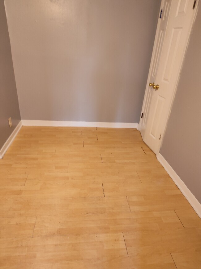 Photo - 6742 Stella St