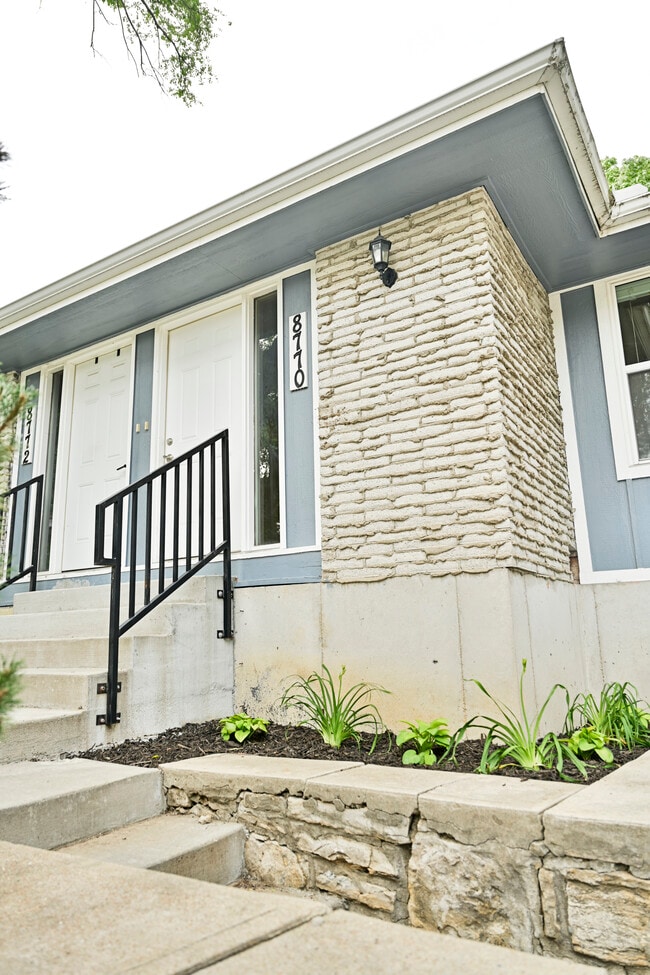 Building Photo - 8770 W 79th Cir Unit 8770