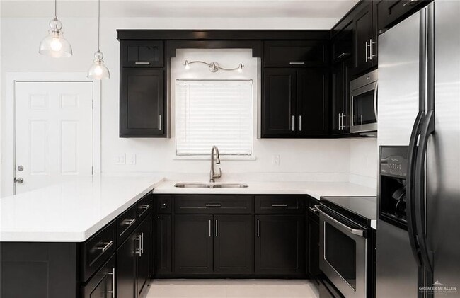 Photo - 1219 White Oak Dr Unidad Apt 4
