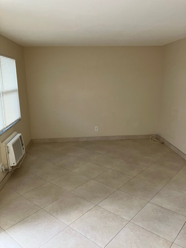 Photo - 621 Ridge Rd Unit 3