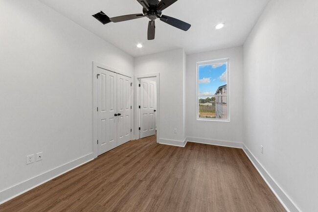Photo - 409 Highland Park Ln