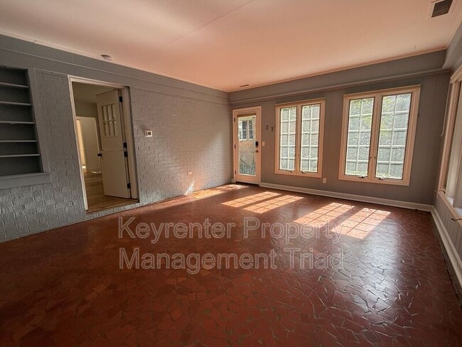 Photo - 2315 N Elm St