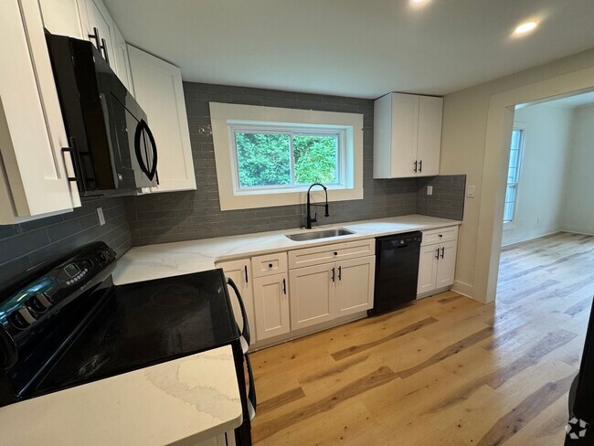 Building Photo - Gorgeous Fully Remodeled 2-Bedroom Home in...