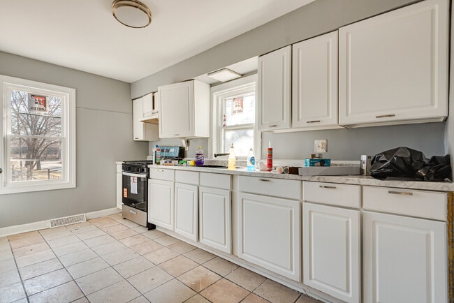 Photo - 12025 S Prairie Ave