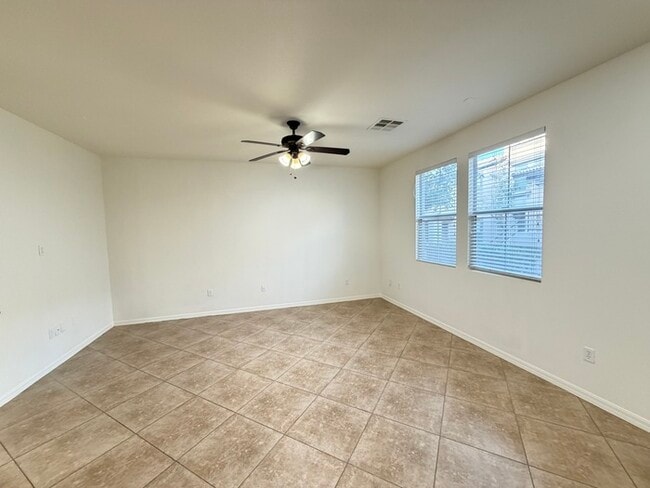 Photo - Carry Over Showing: This property has been shown before and will be rented to the first most qual...