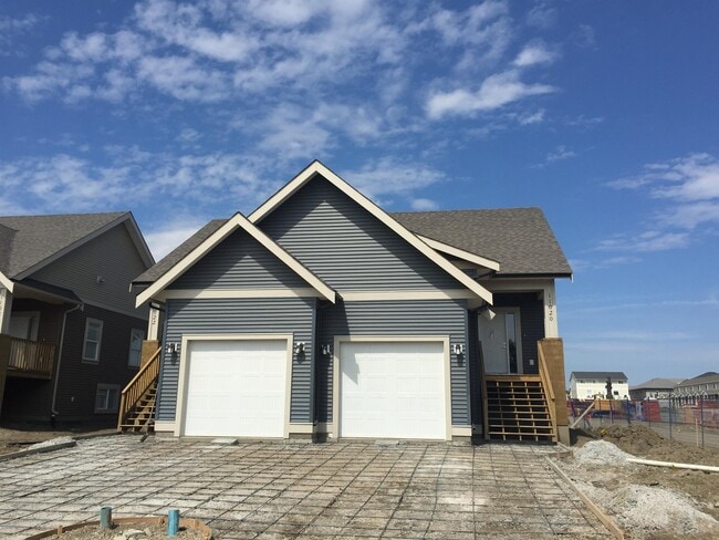 Building Photo - 10207-10112 112 St