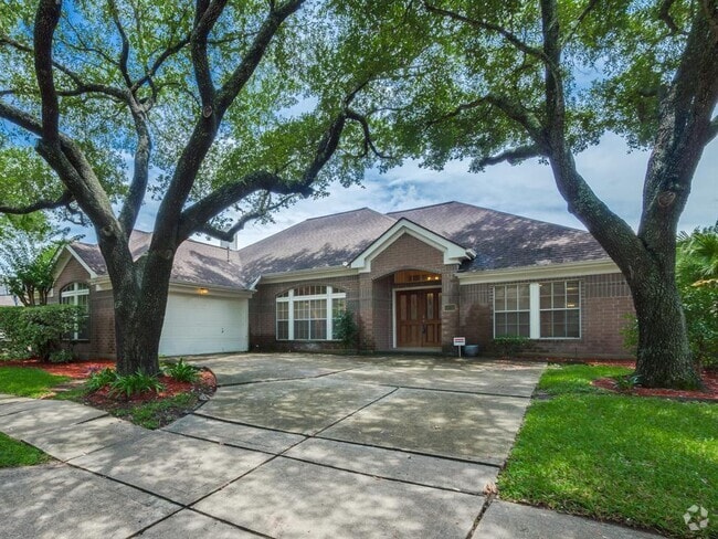 Building Photo - 14211 Woodville Gardens Dr Rental