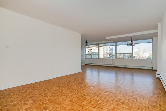 Building Photo - SUPER-SIZED superior suites in Forest Hill... Unit 2 Bedroom