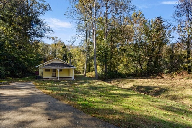 Photo - Updated Cottage on Haw Creek!