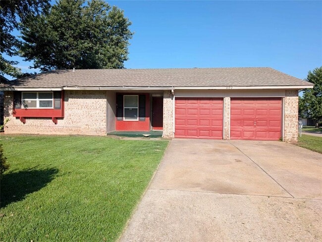 Building Photo - 407 Lotus Ave