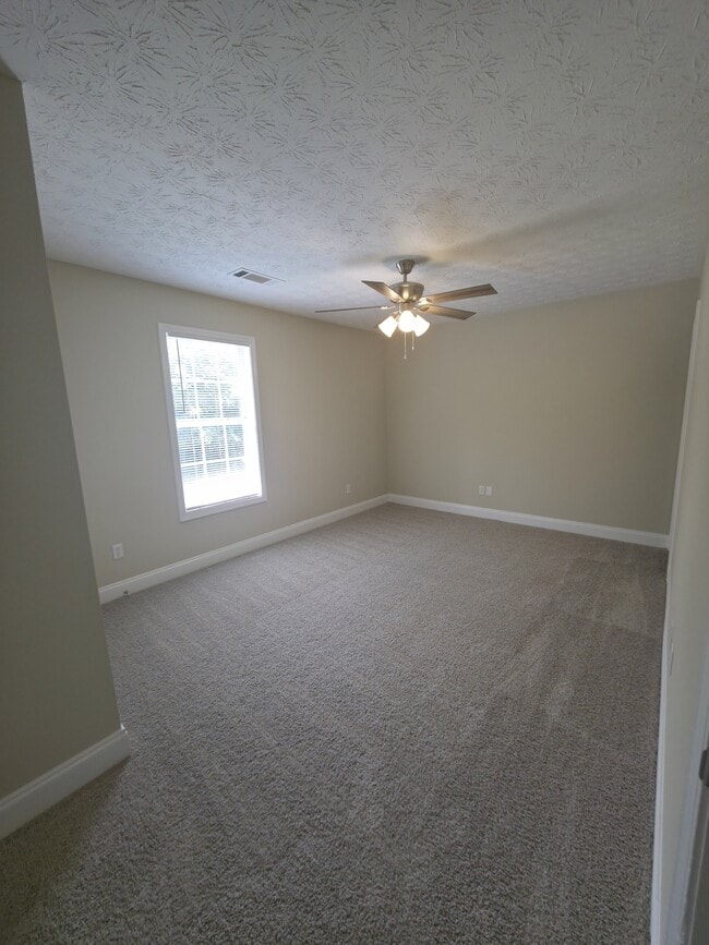 Photo - 187 Westchester Cir