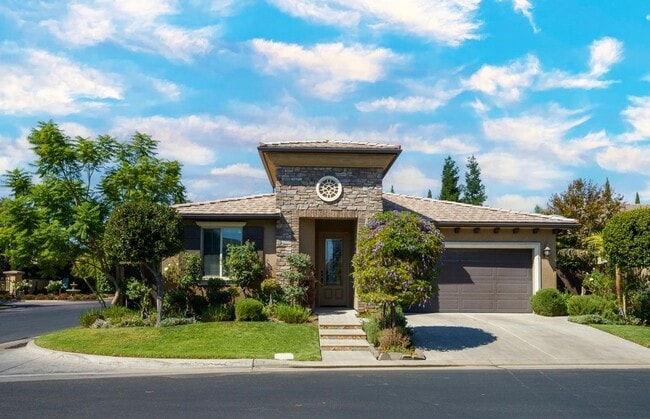 Building Photo - 11309 N Via Verona Way Rental