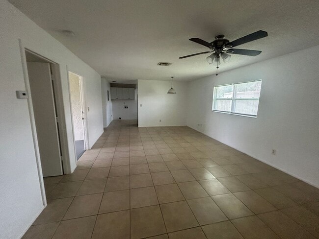 Photo - Spacious 2/2  off Del Prado Blvd Unit 3331 SE 15th Place-4