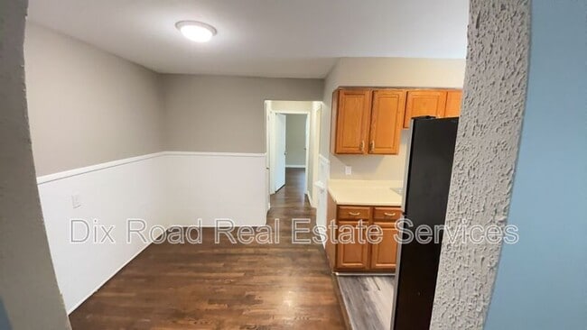 Photo - 2390 Harrison Ave