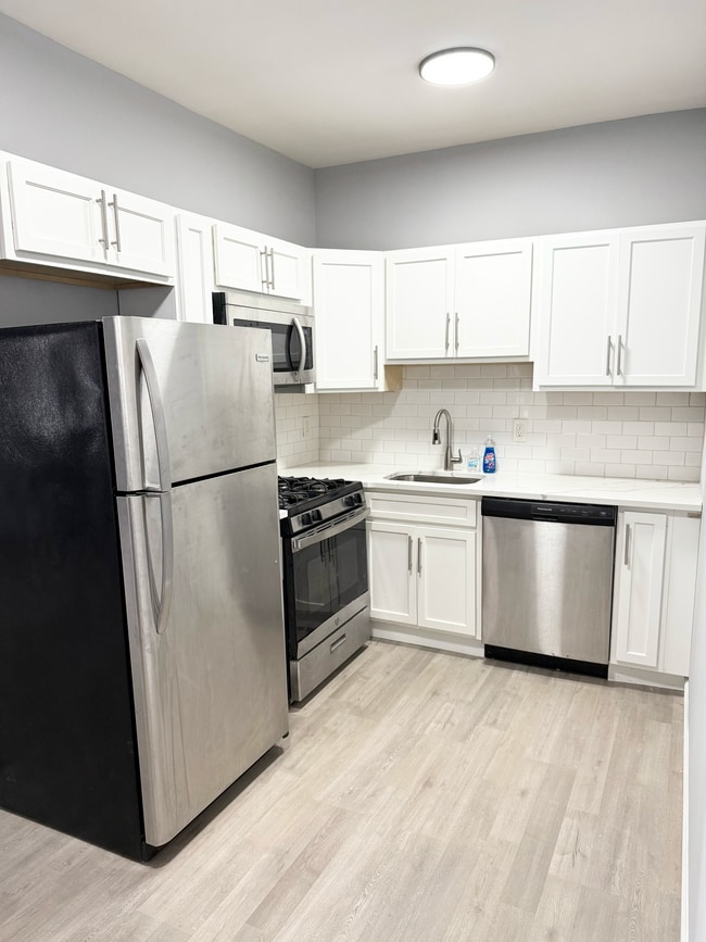 Photo - 110 Montgomery St