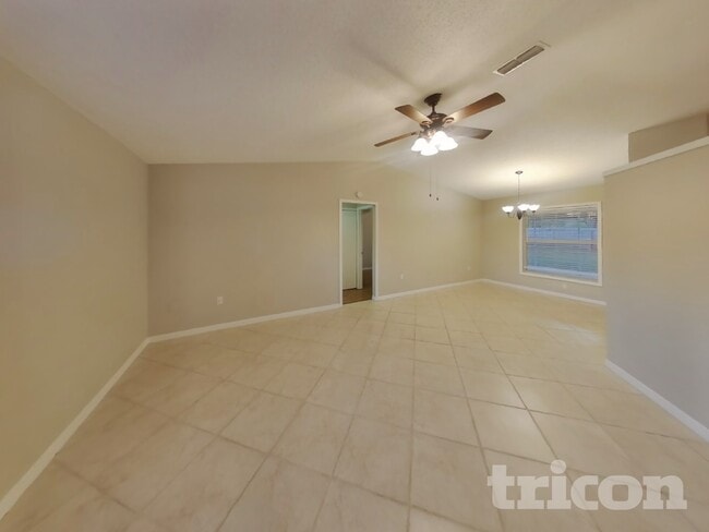 Photo - 1374 Godfrey Ave