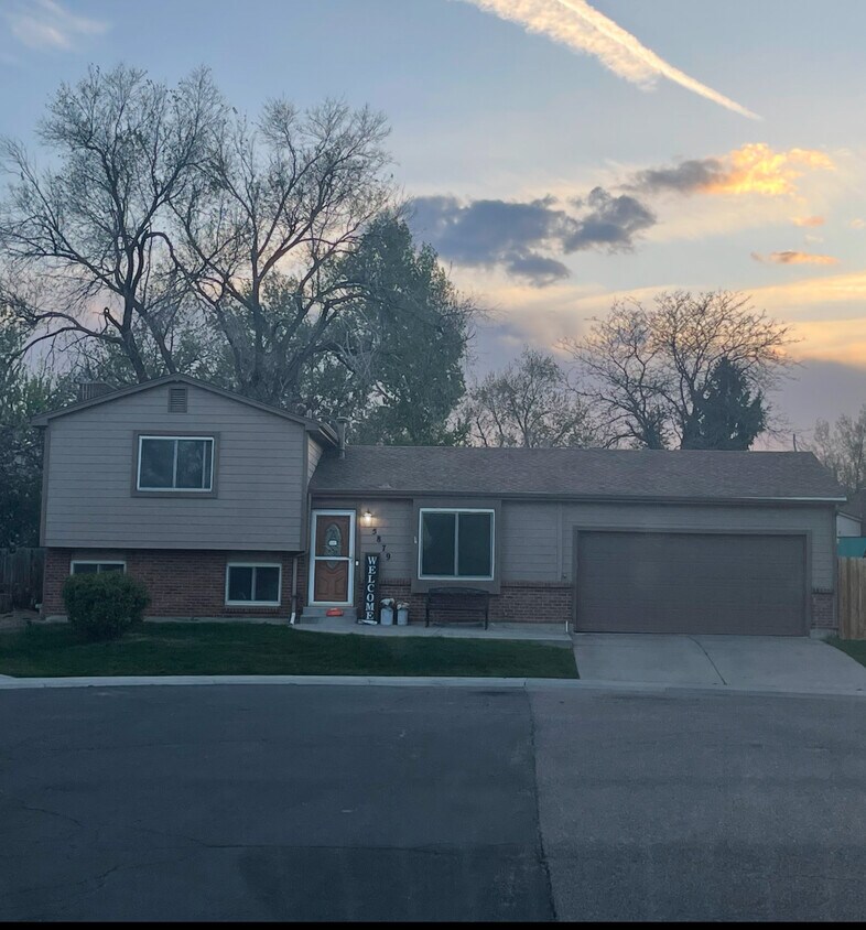 Photo - 5879 S Oak St (Littleton, CO)