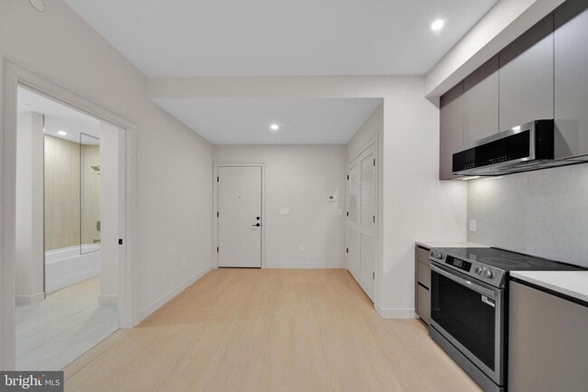 Photo - 2121 Ward Pl NW Unit 402