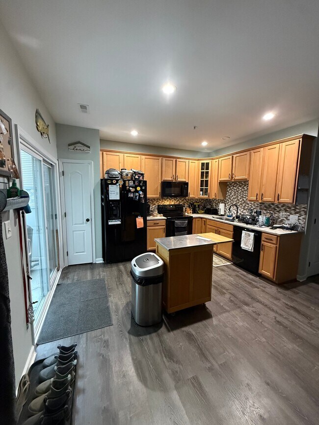 Photo - 349 Schooner Ln