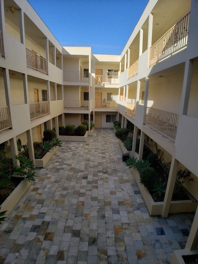 Photo - 10849 Fruitland Dr Unidad 301