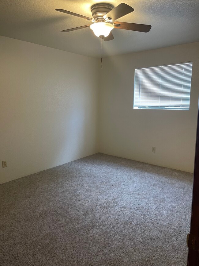 Photo - 2485 S Mountain View Dr Unidad A