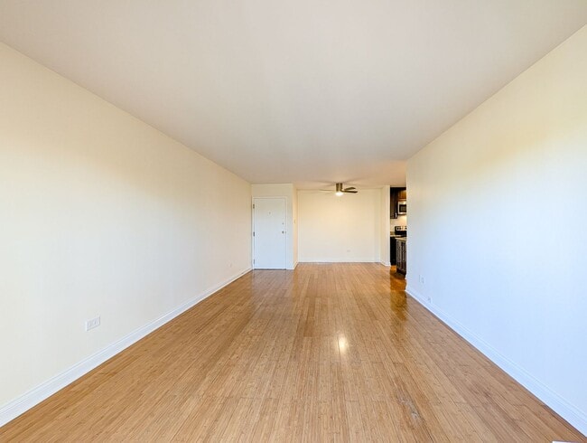 Photo - Waterbury Pointe Condominiums Unit 1091 Rodenburg Road #303