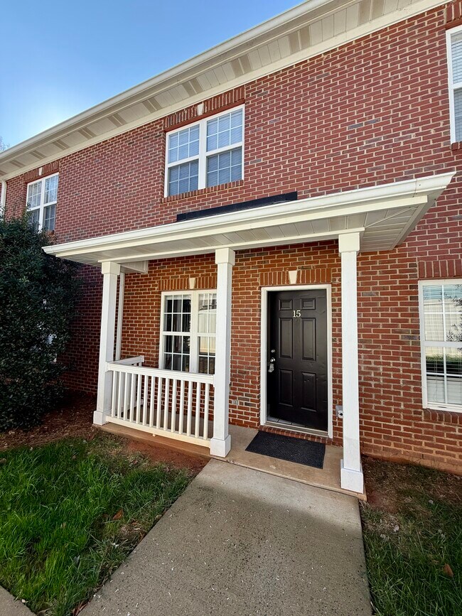 Photo - 917 Shearer St Unit 15