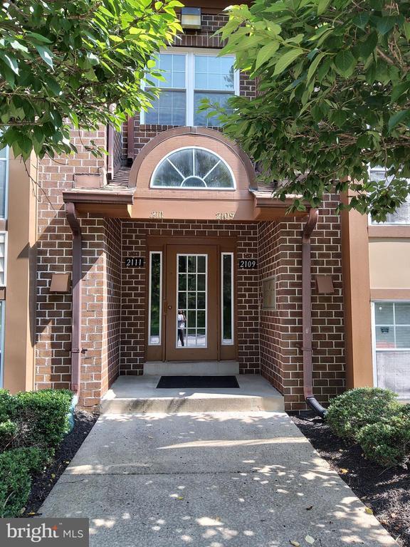 Building Photo - 2109 Woodbox Ln Unit 2109B Rental