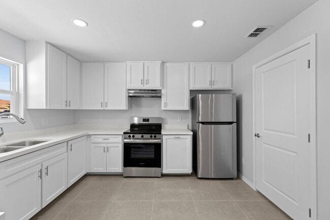 Photo - 664 Marrs Ave