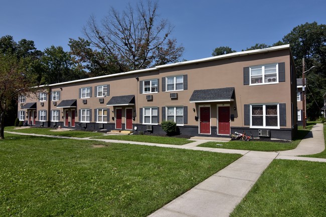 Moorestown Oaks - Moorestown Oaks Apartments