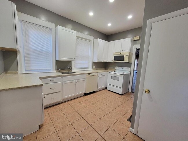 Photo - 4554 N Smedley St