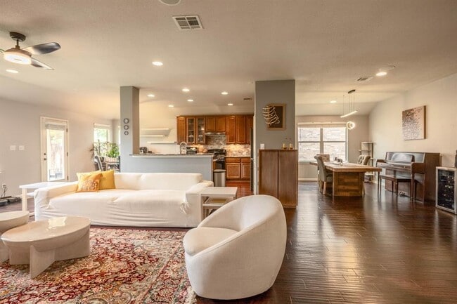 Photo - 1301 Rimstone Dr