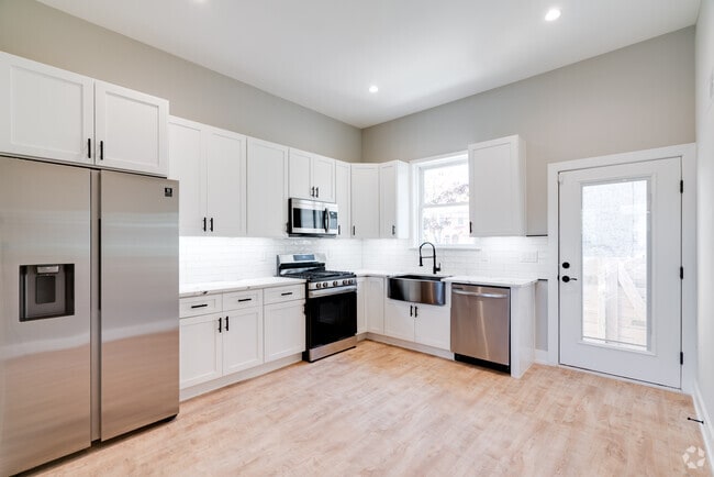 Building Photo - 2213 N Waterloo St Rental