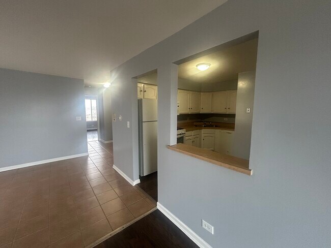 169 S Gregory St Unit 13