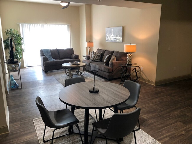 Photo - 721 Gov Morrison St Unidad ID1344174P