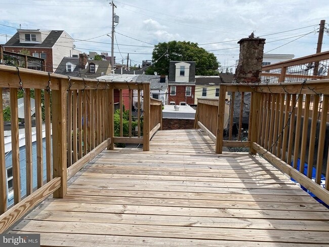 Building Photo - 229 S Ann St Unit APT. B