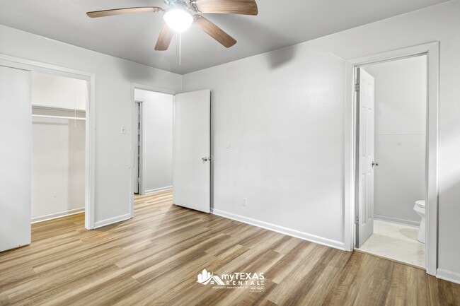 Photo - 403 Dogwood Ln