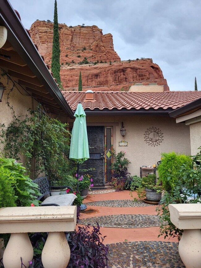 Photo - HOUSE - VILLAGE OF OAK CREEK