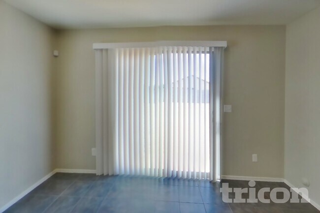 Photo - 13301 E Primrose Ln