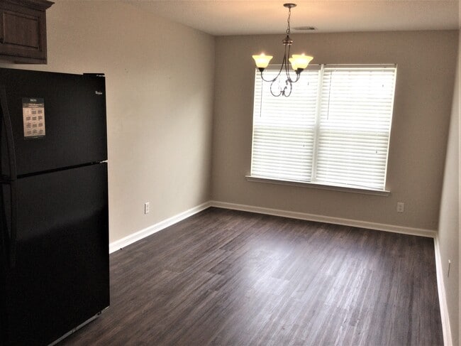 Photo - 57 Springwater Dr