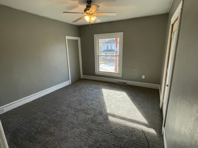 Photo - 429 Shirley St NE Apartamentos Unidad 1