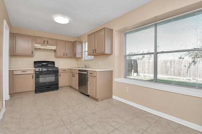 Photo - 8914 Pecan Pl Dr