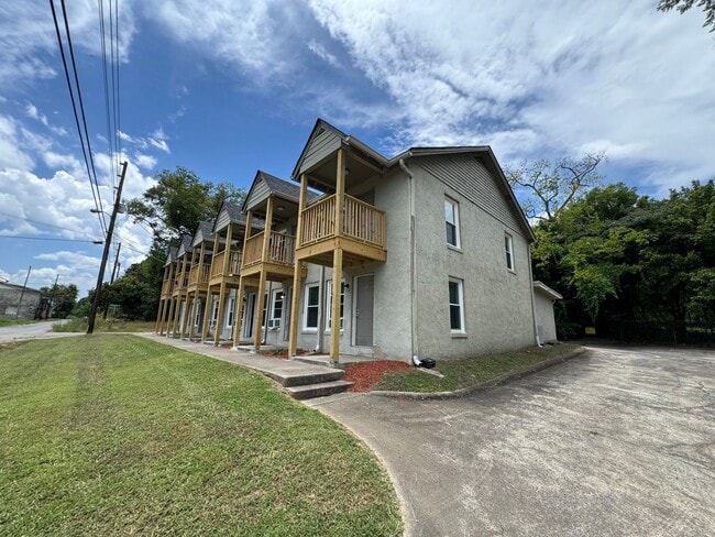 Building Photo - 1354 Cave Spring Rd SW Unit Apt. 6