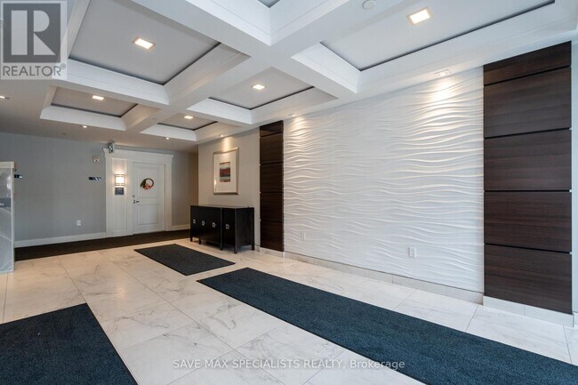 Photo - 640 Sauve St Unit 422