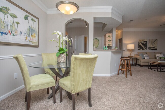2BR, 2BA - 1214SF