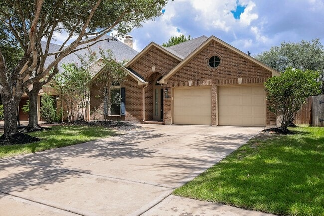 Photo - 2919 Chalet Knolls Ln