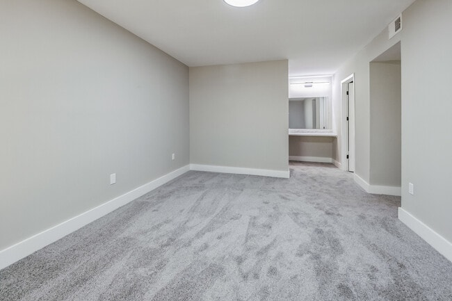 Abner Apartments