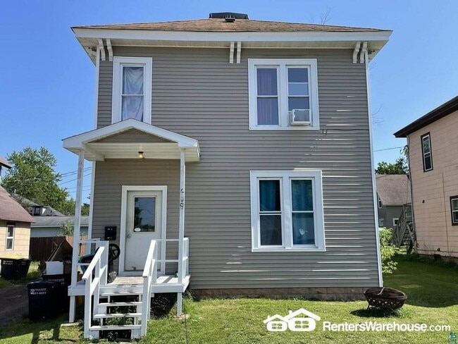 Building Photo - 408 3rd St E